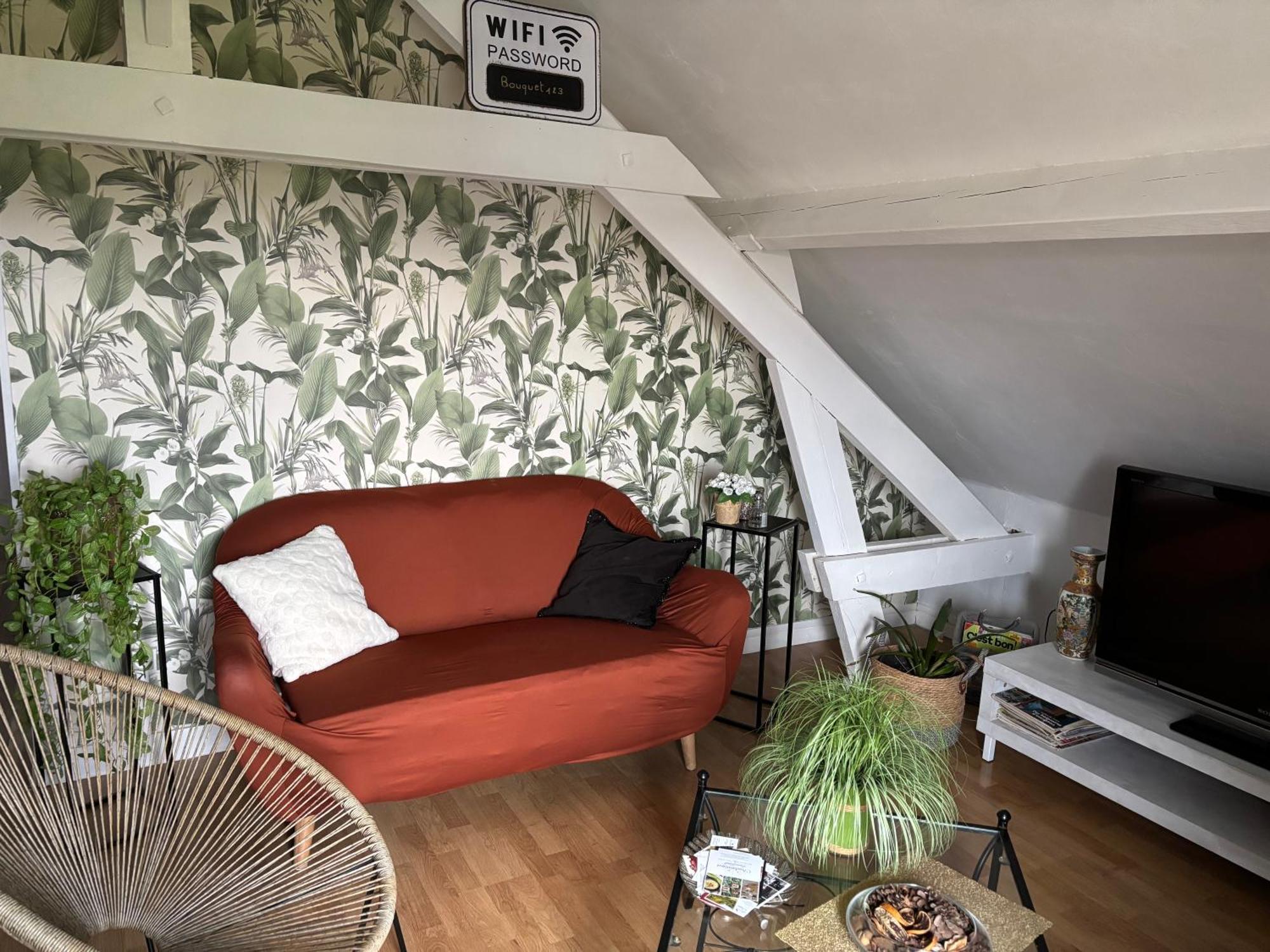 Une Ambiance Cosy Avec Jardin Privatif Nassandres Екстериор снимка