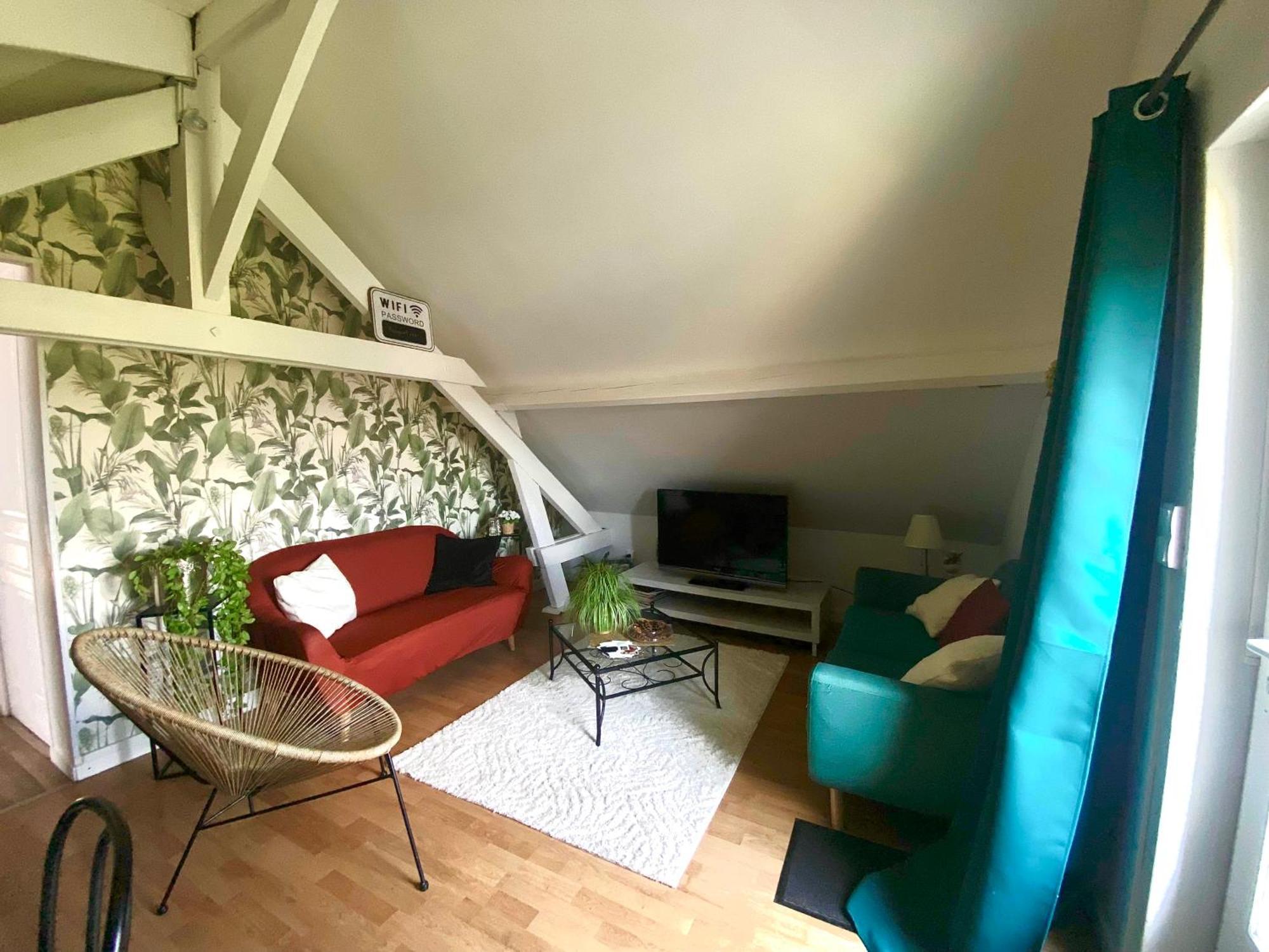 Une Ambiance Cosy Avec Jardin Privatif Nassandres Екстериор снимка